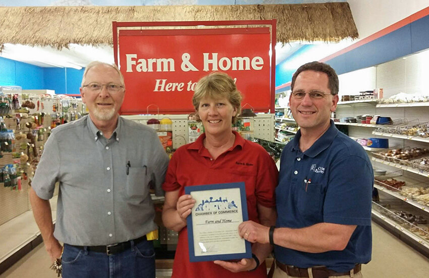 2019 Chilton Chamber Citizens of the Year Kim and Nancy McKeen with Chamber President Jerry Mallmann